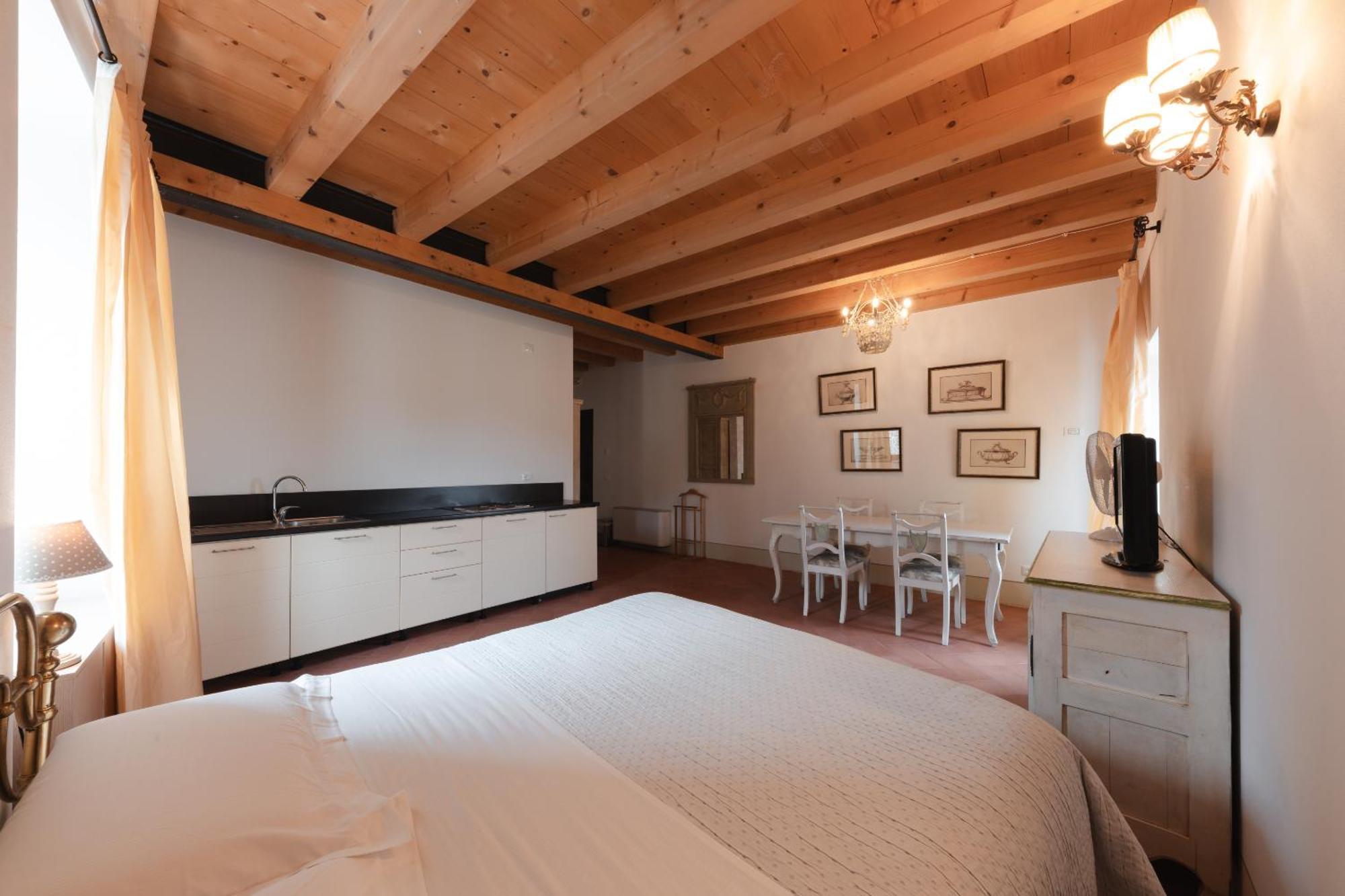 Corte Castello Affi Room photo